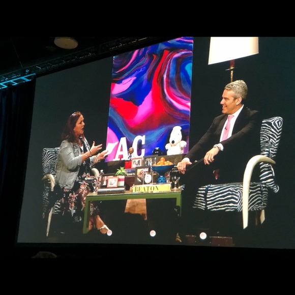 Jen Lancaster, Poshmark Ambassador - Picture 4 of 8